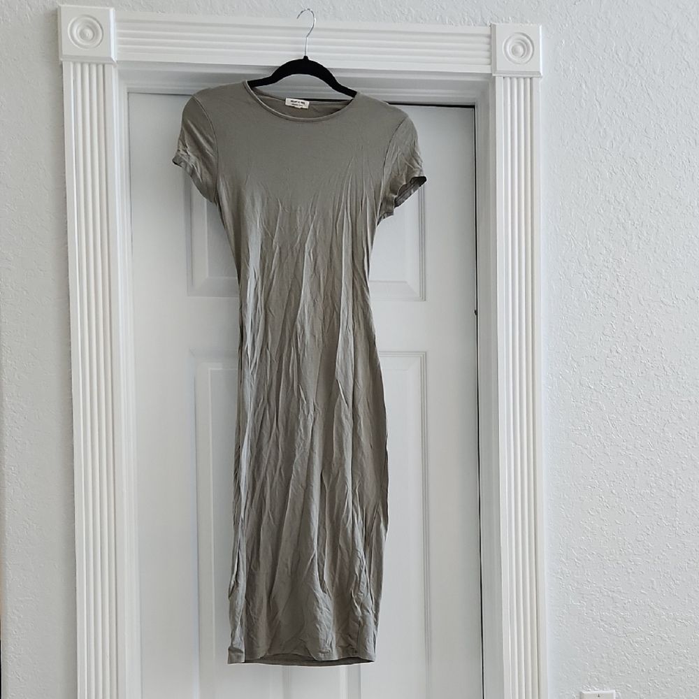 Stylish Olive T-Shirt Midi Dress